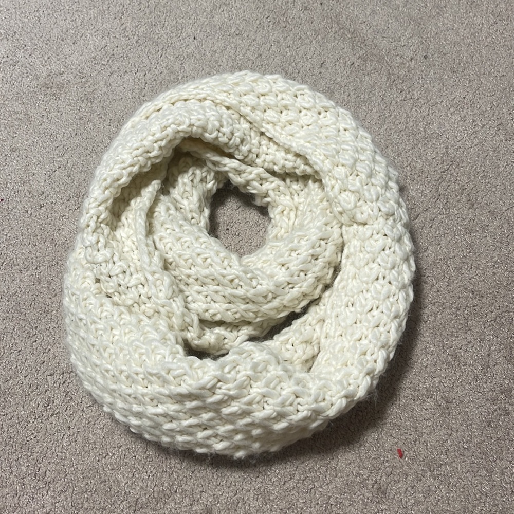 knit infinity scarf